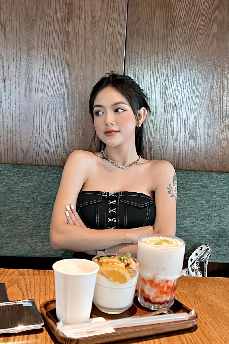 Ảnh hotgirl Lê Hoàng Hà Phương sexy 24