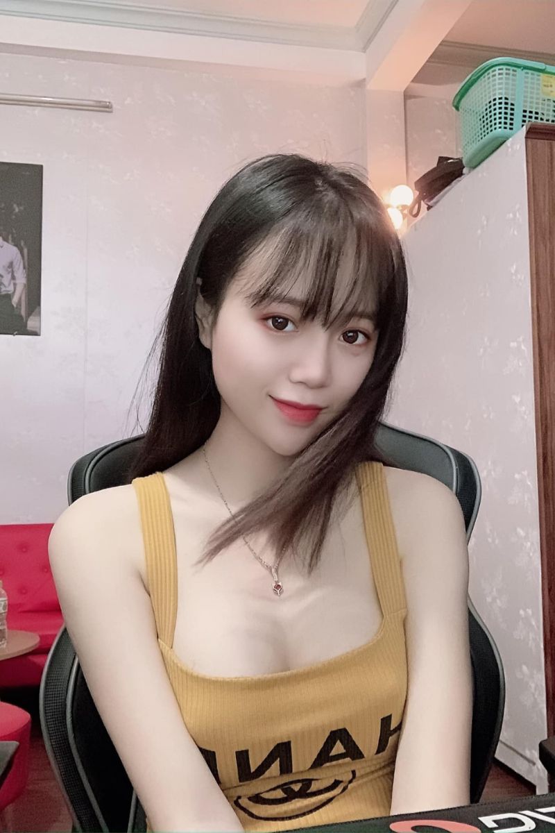 Ảnh hotgirl Mai Linh Zuto sexy 23