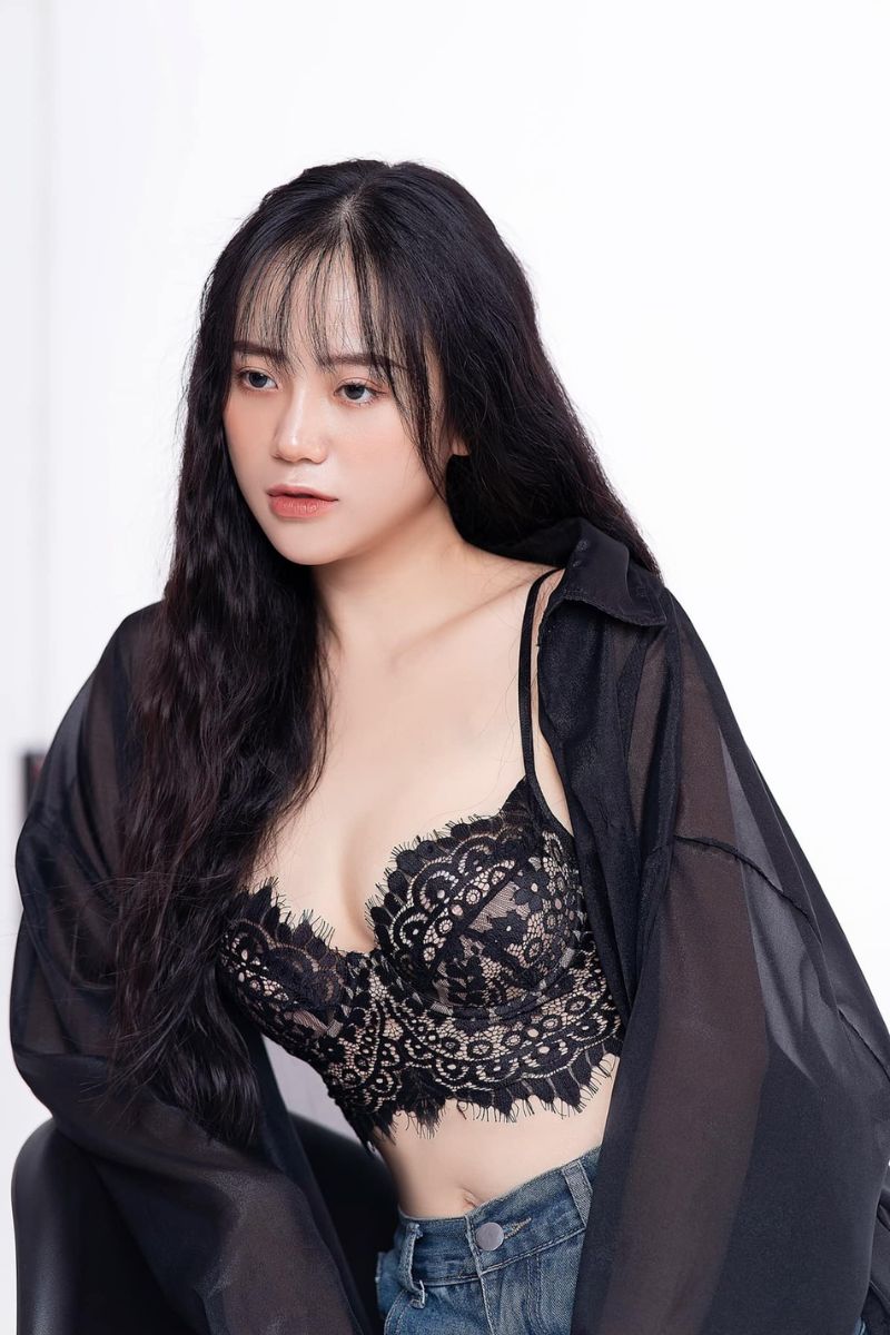 Ảnh hotgirl Mai Linh Zuto sexy 9