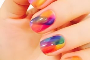 99+ Ảnh nail 7 sắc cầu vồng mang đến sự độc đáo mới lạ