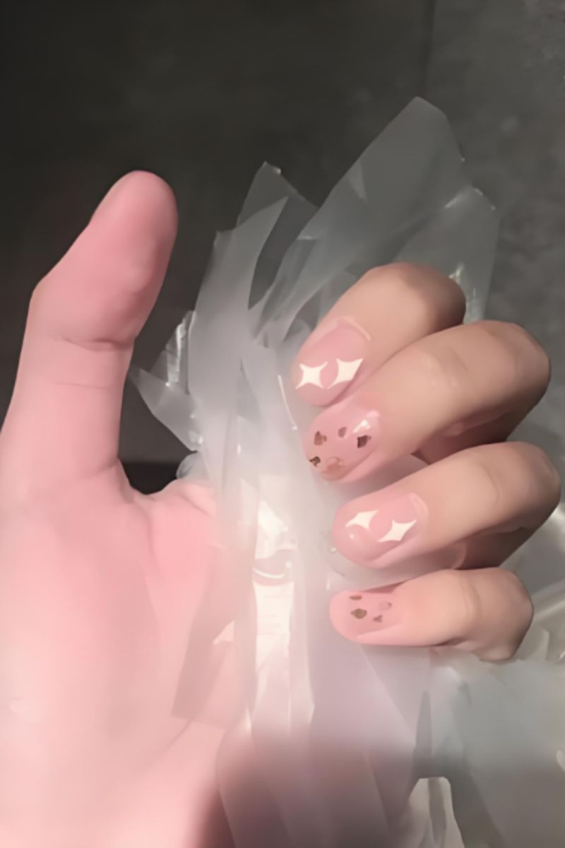 Ảnh nail màu hồng trắng 22