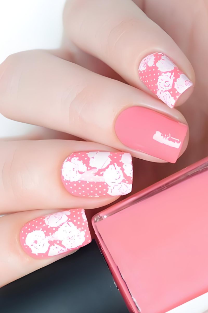 Ảnh nail màu hồng trắng 27