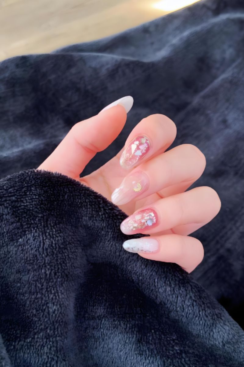 Ảnh nail màu hồng trắng 8