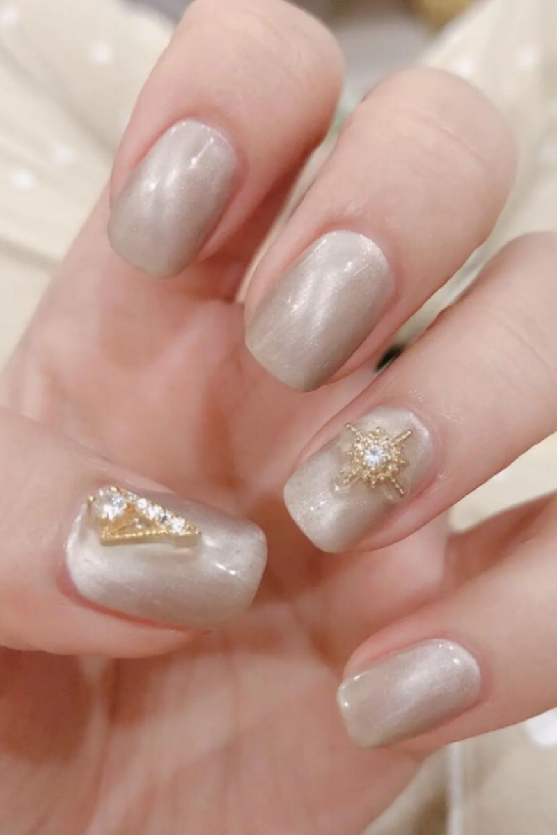 Ảnh nail tay mắt mèo sành điệu 30