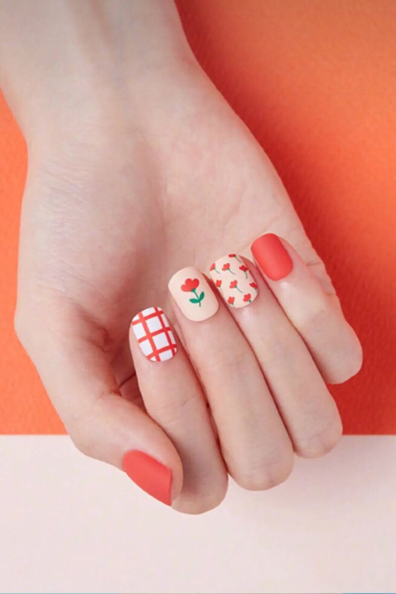 Ảnh nail tay vẽ đơn giản 1