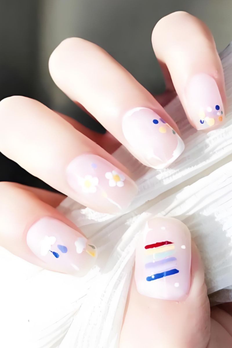 Ảnh nail tay vẽ đơn giản 22