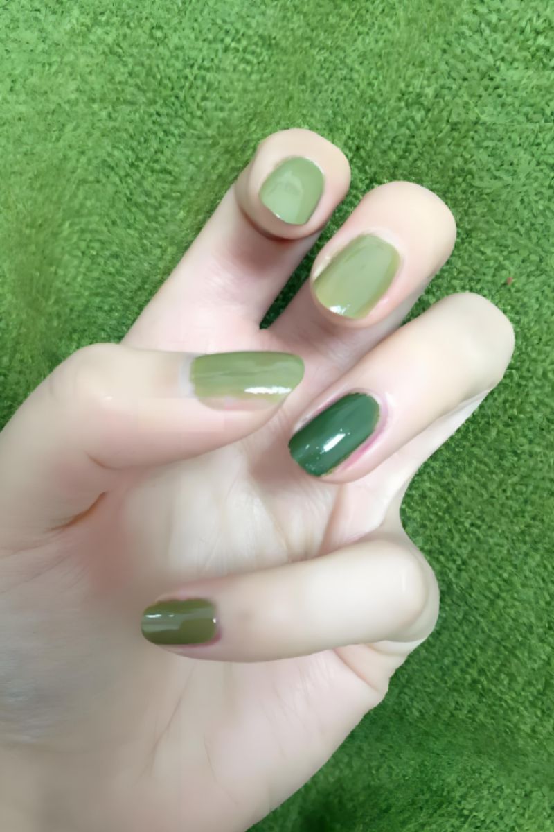 Ảnh nail xanh lá cây đơn giản và đẹp