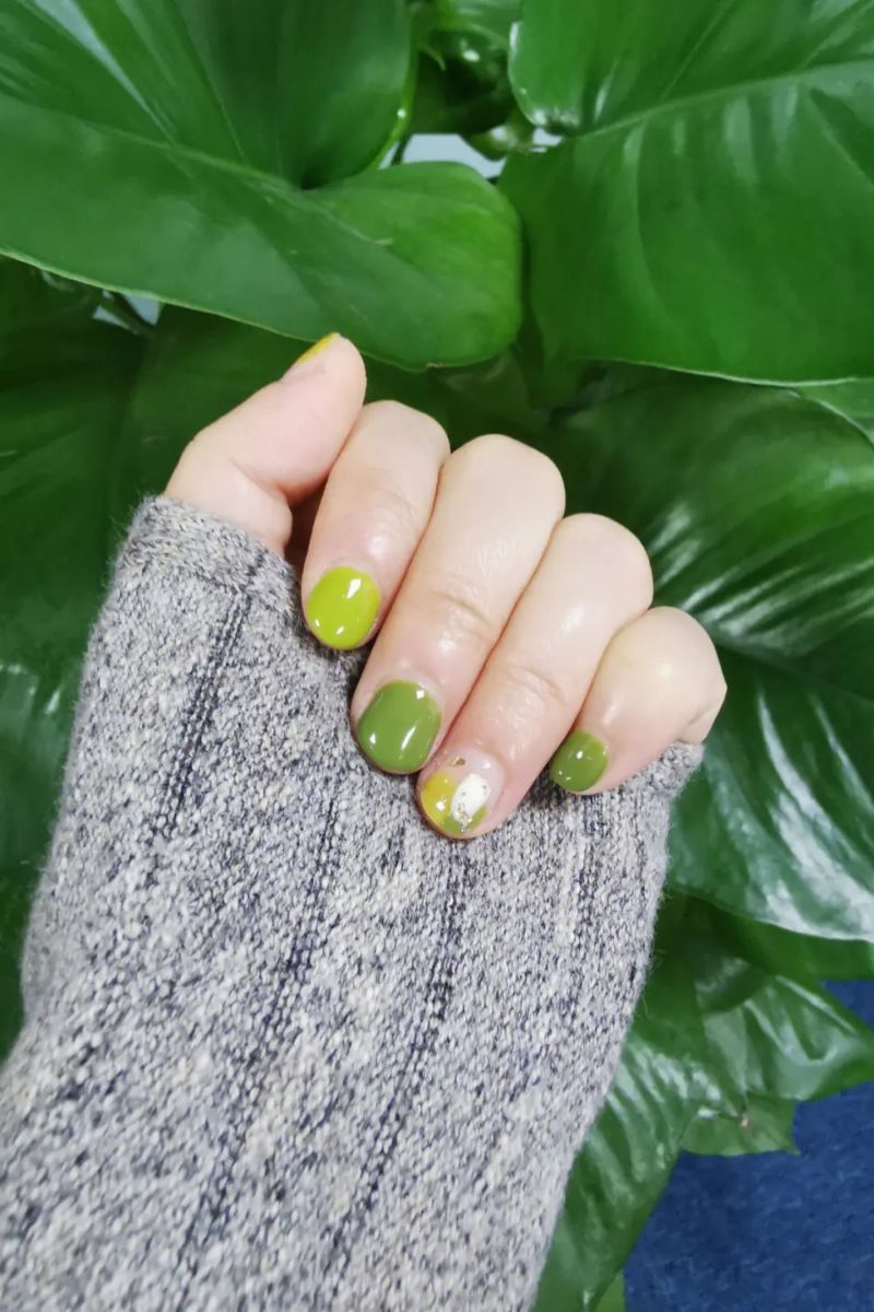 Nail màu xanh lá đẹp