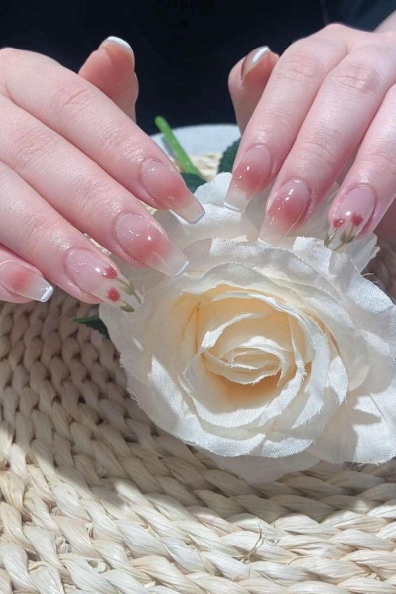 Ảnh vẽ nail hoa tulip 12