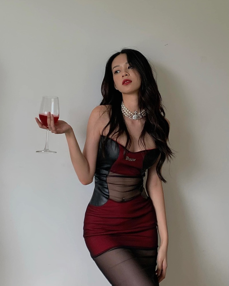 Avatar Phí Phương Anh sexy với gu thời trang táo bạo